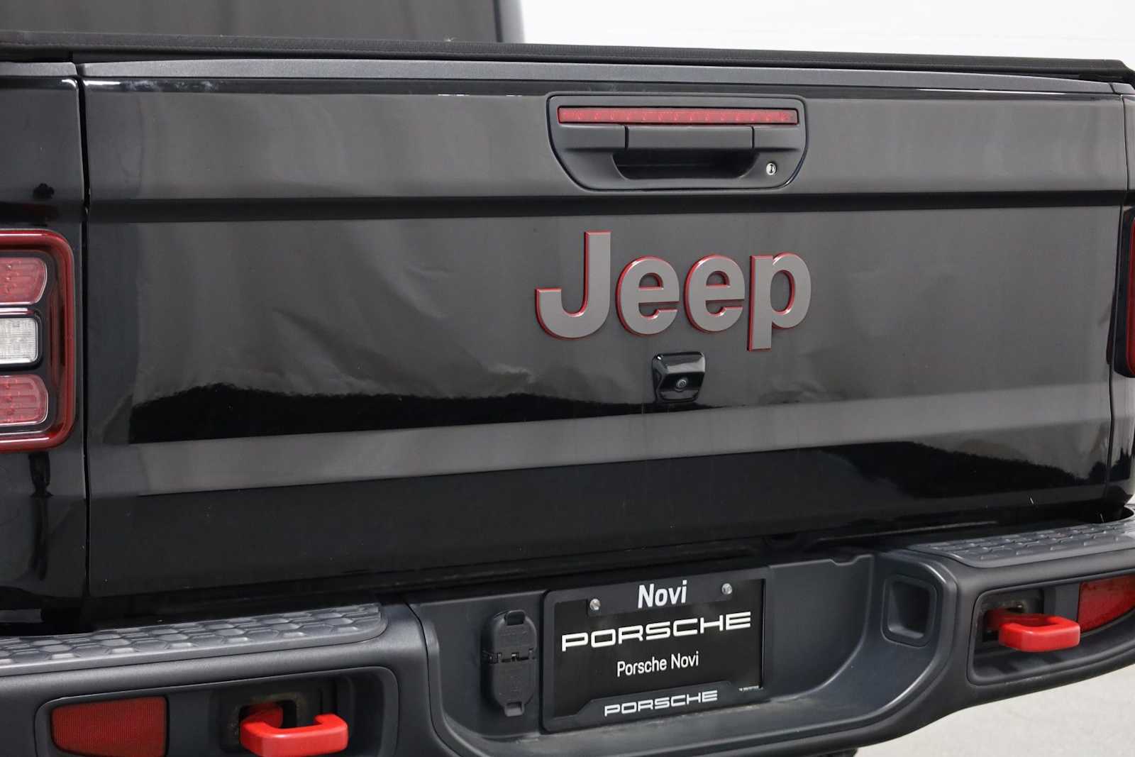 Thumbnail: 2021 Jeep Gladiator - 8