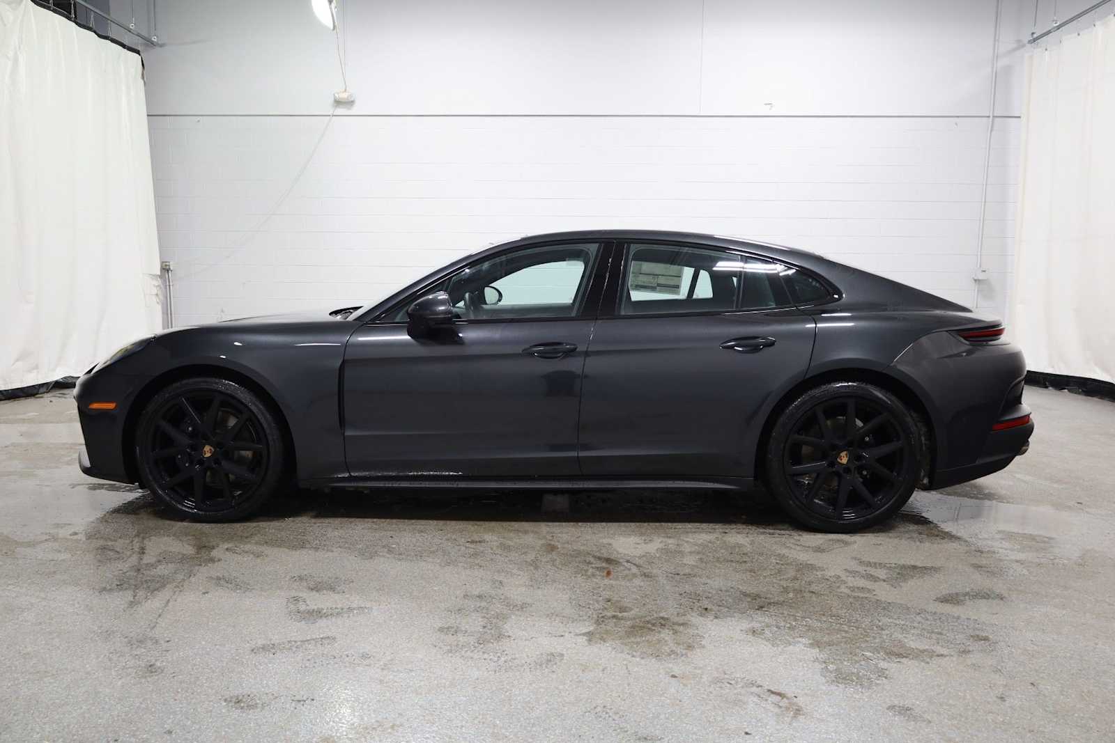 Thumbnail: 2026 Porsche Panamera - 2