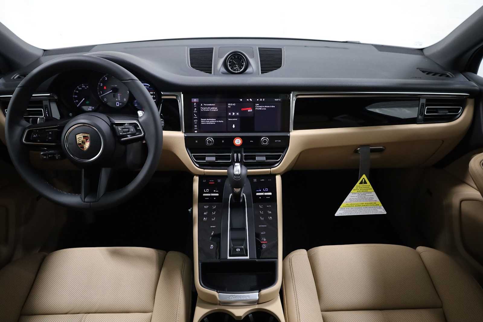 Thumbnail: 2026 Porsche Macan - 27