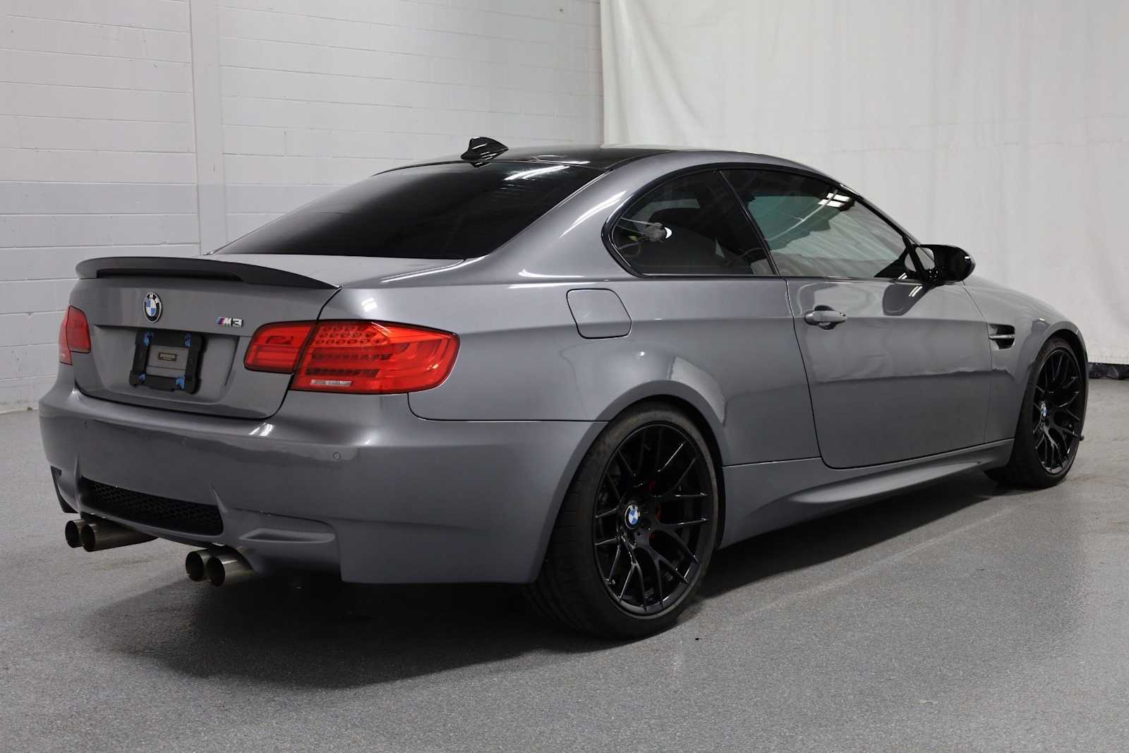 Thumbnail: 2013 BMW M3 - 9
