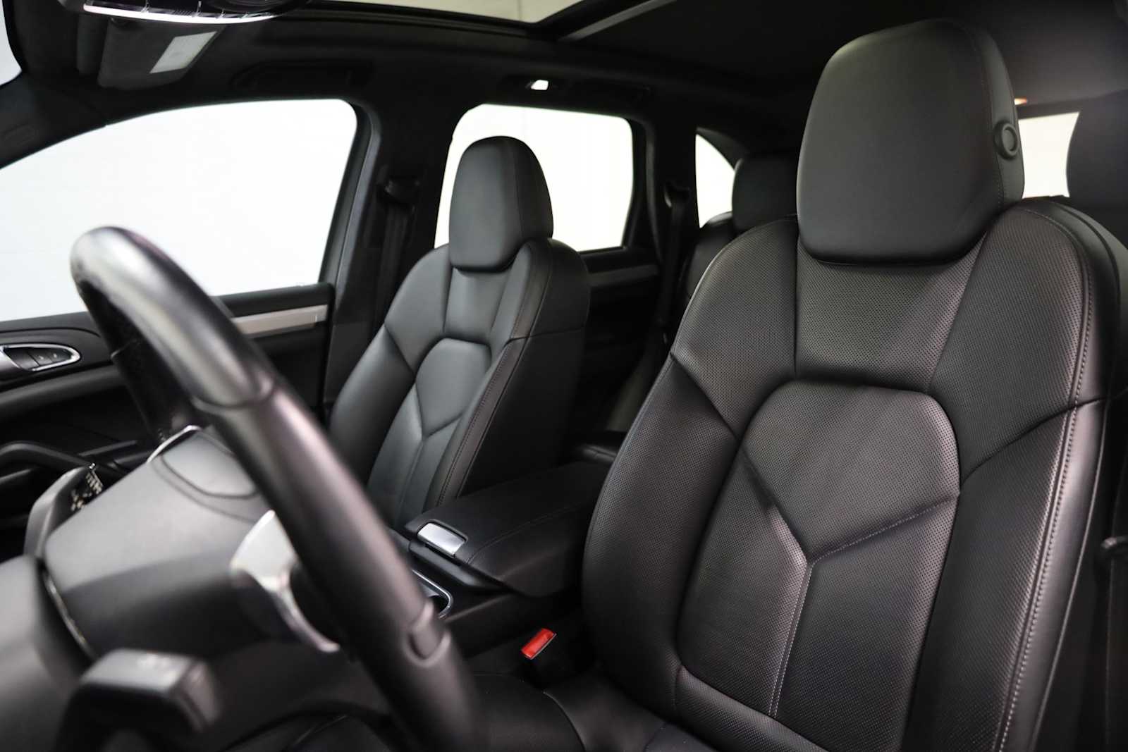 Thumbnail: 2014 Porsche Cayenne - 5