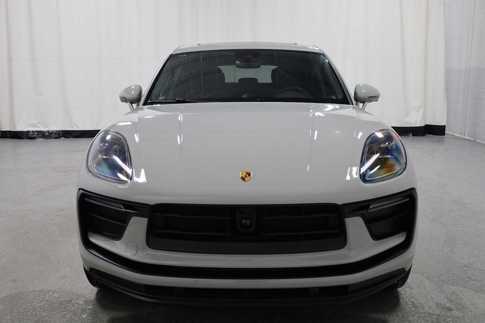 Thumbnail: 2025 Porsche Macan - 14