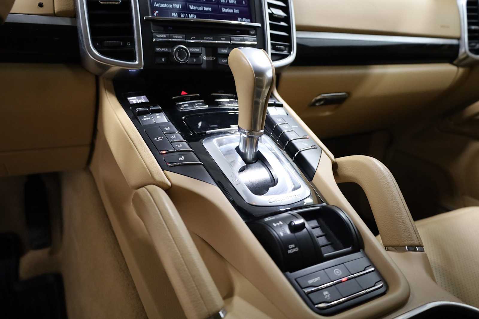Thumbnail: 2014 Porsche Cayenne - 29