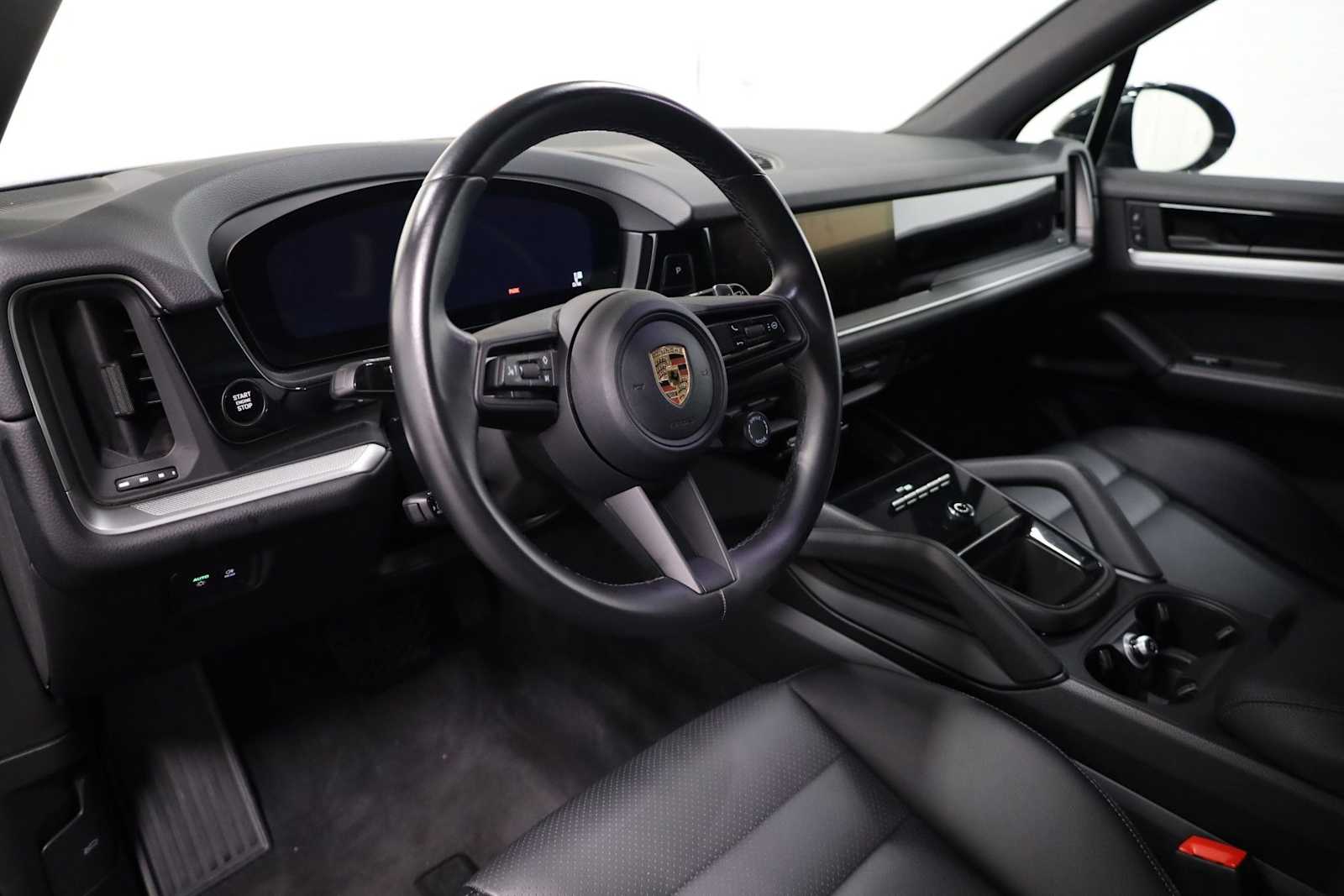 Thumbnail: 2024 Porsche Cayenne - 4