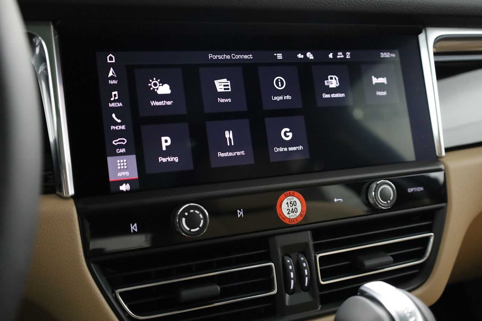 Thumbnail: 2026 Porsche Macan - 32