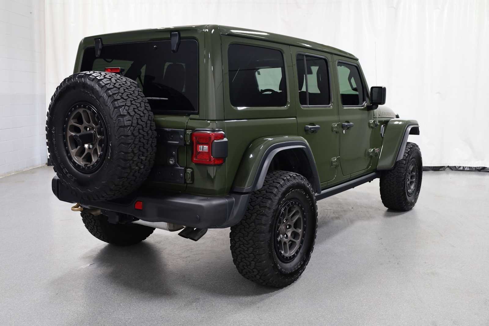 Thumbnail: 2022 Jeep Wrangler - 9