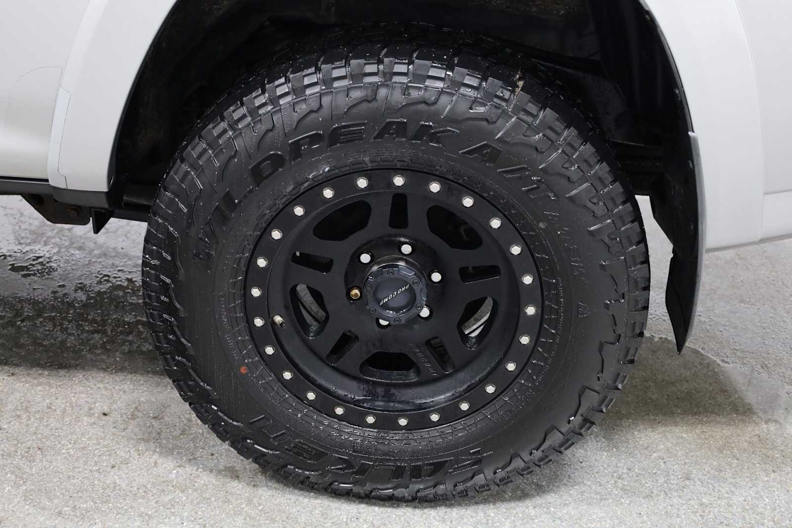 Thumbnail: 2014 Toyota 4Runner - 36