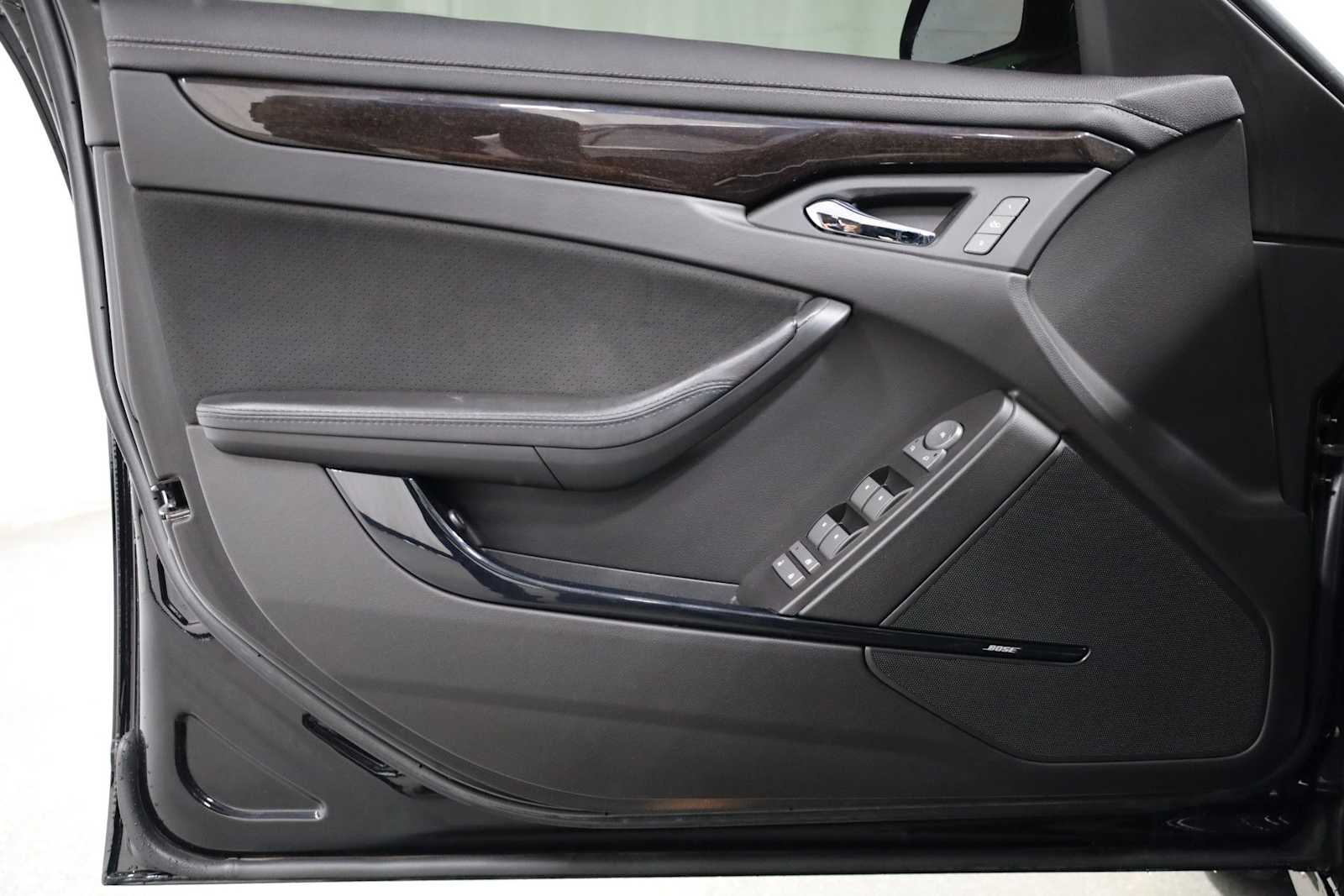 Thumbnail: 2011 Cadillac CTS - 16