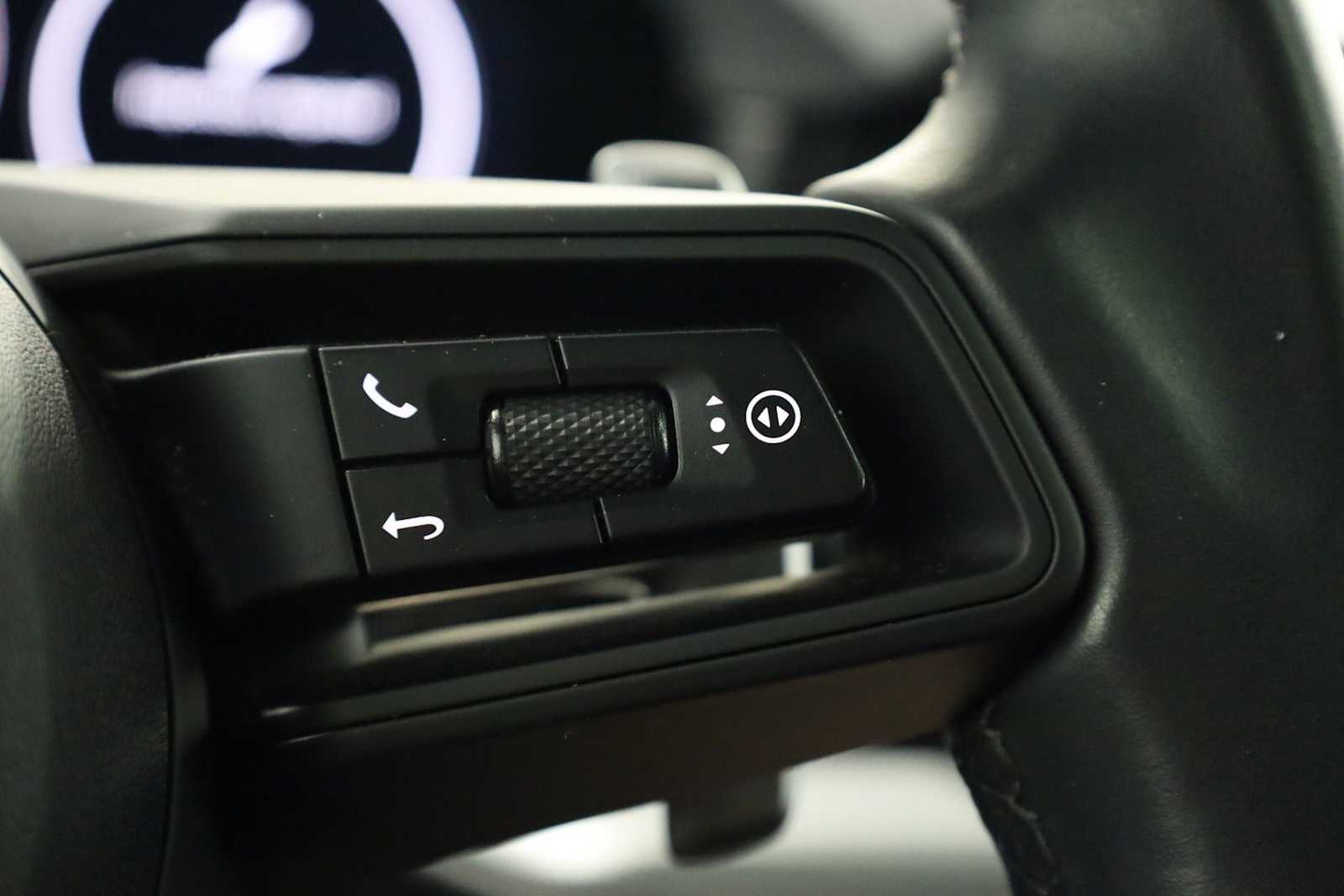 Thumbnail: 2024 Porsche Cayenne - 26