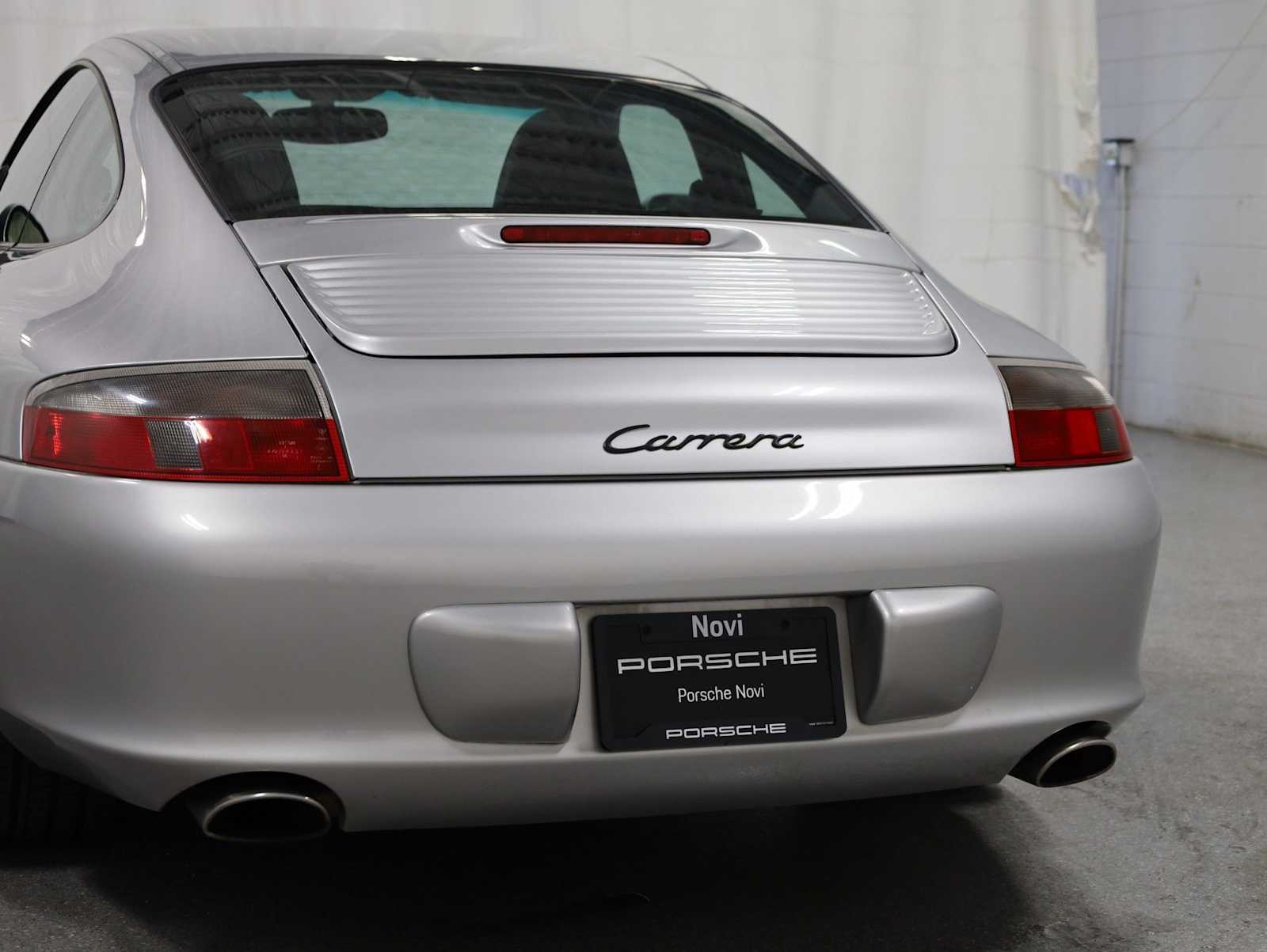 Thumbnail: 2003 Porsche 911 - 8