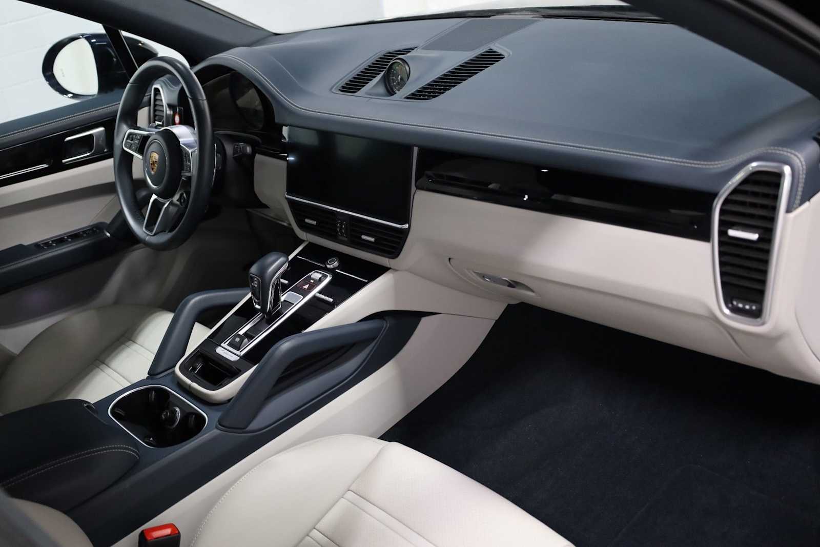 Thumbnail: 2023 Porsche  - 6