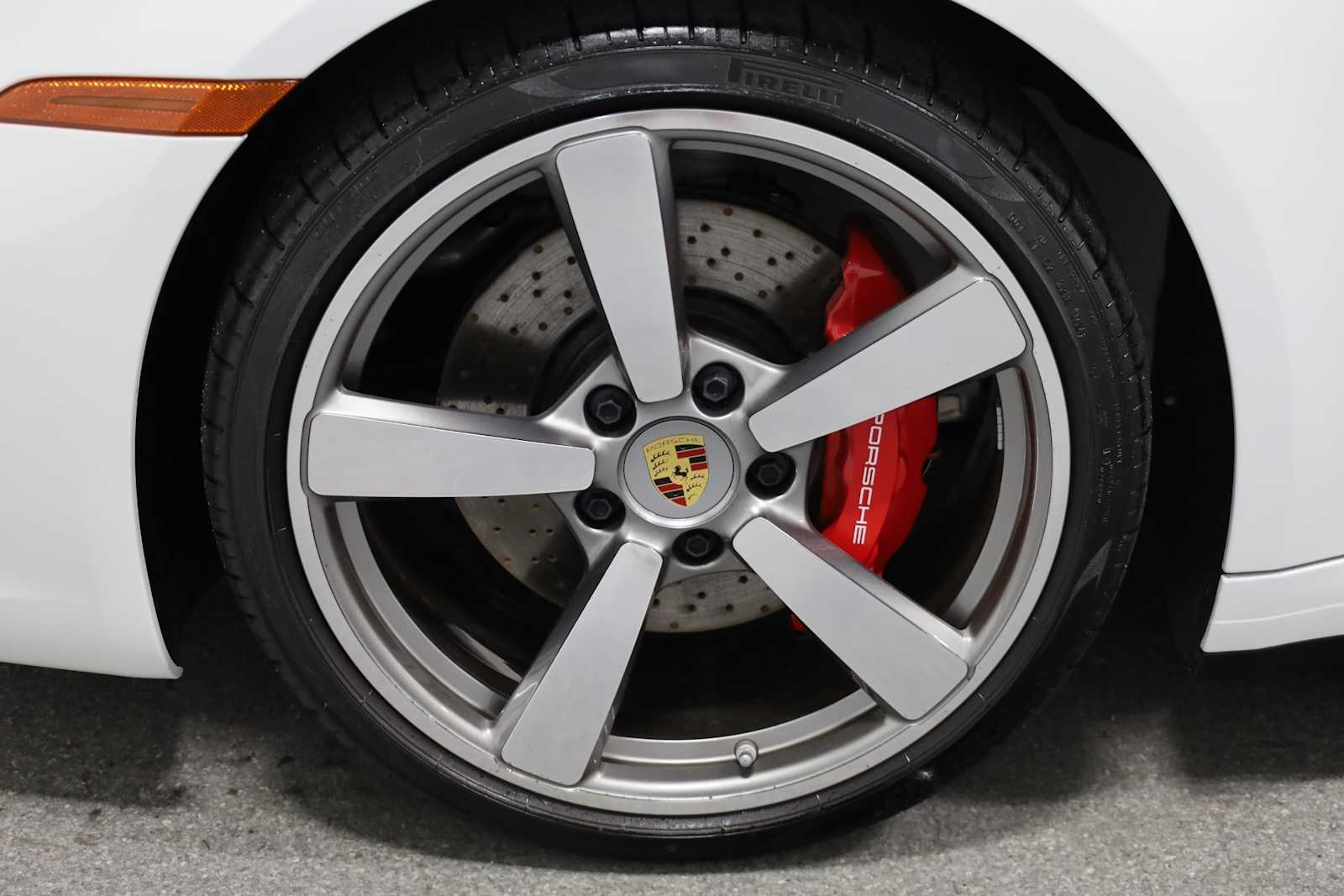 Thumbnail: 2024 Porsche 911 - 33