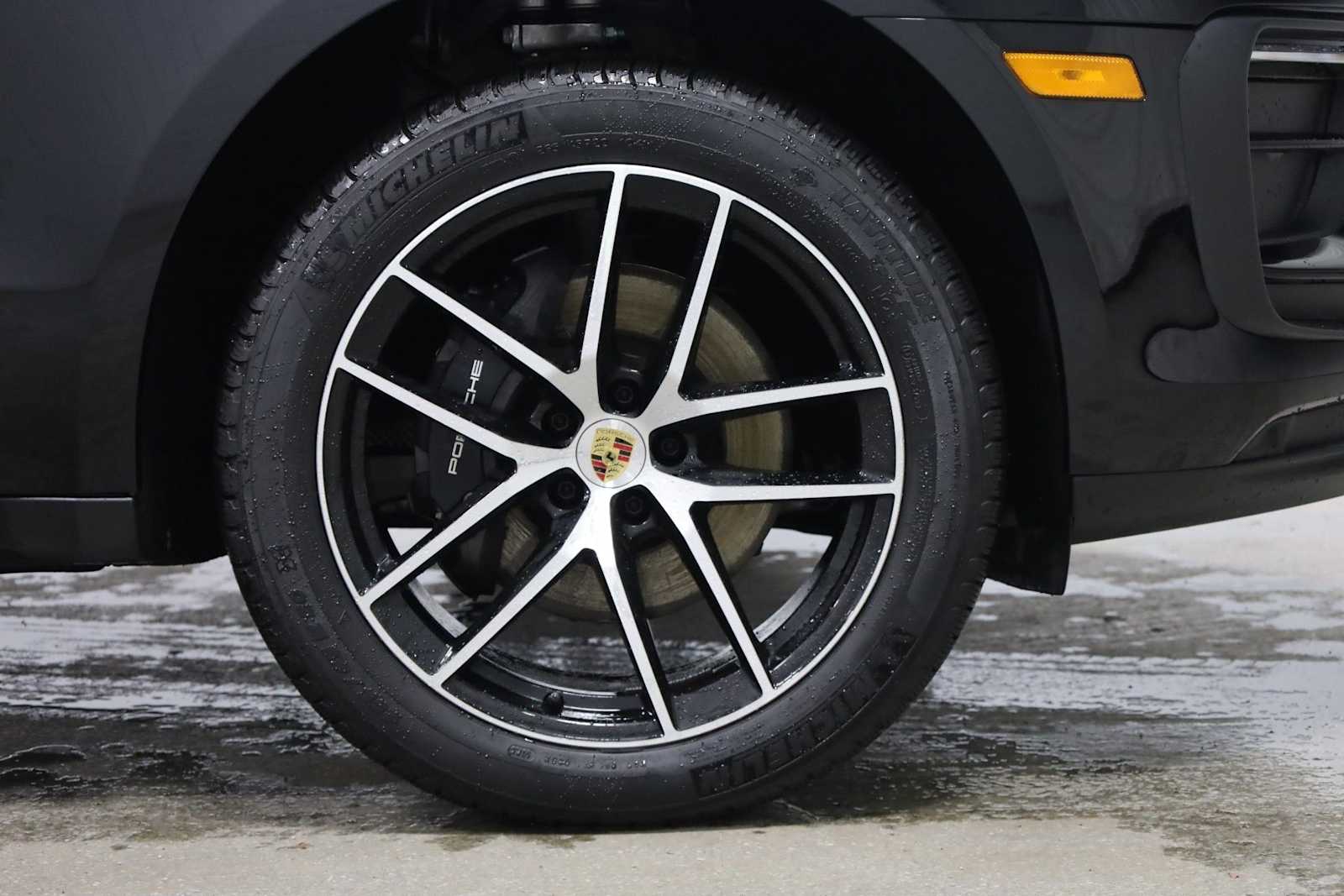 Thumbnail: 2025 Porsche Macan - 12