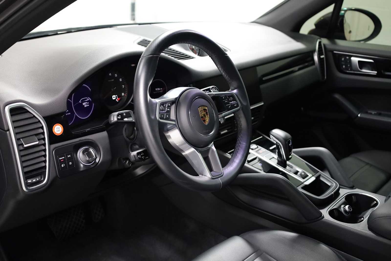 Thumbnail: 2022 Porsche Cayenne - 4