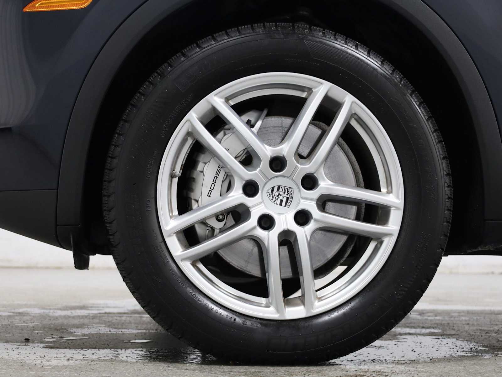 Thumbnail: 2015 Porsche Cayenne - 40