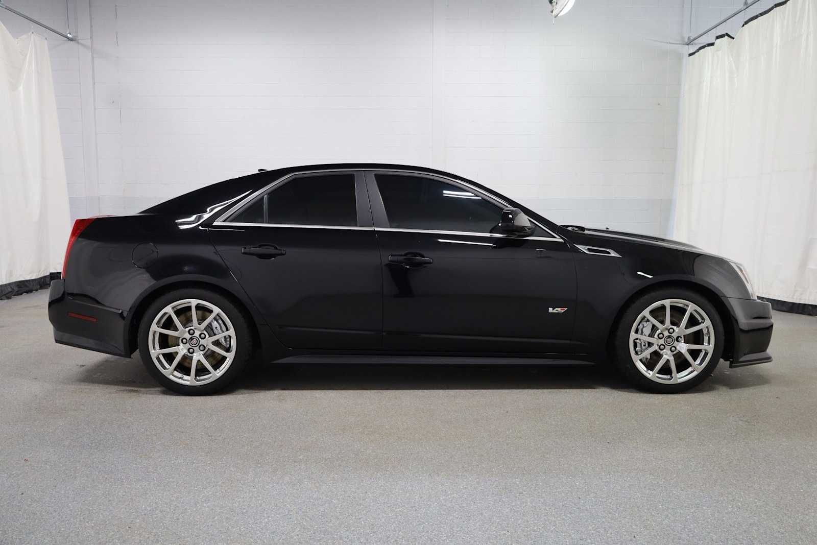 Thumbnail: 2011 Cadillac CTS - 10