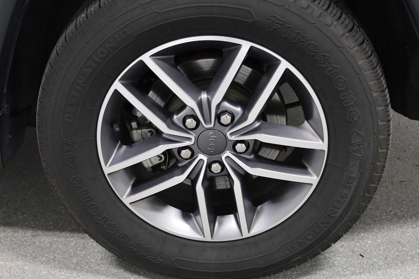 Thumbnail: 2021 Jeep Grand Cherokee - 34