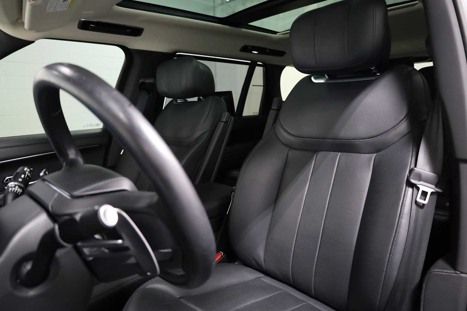 Thumbnail: 2023 Land Rover Range Rover - 13