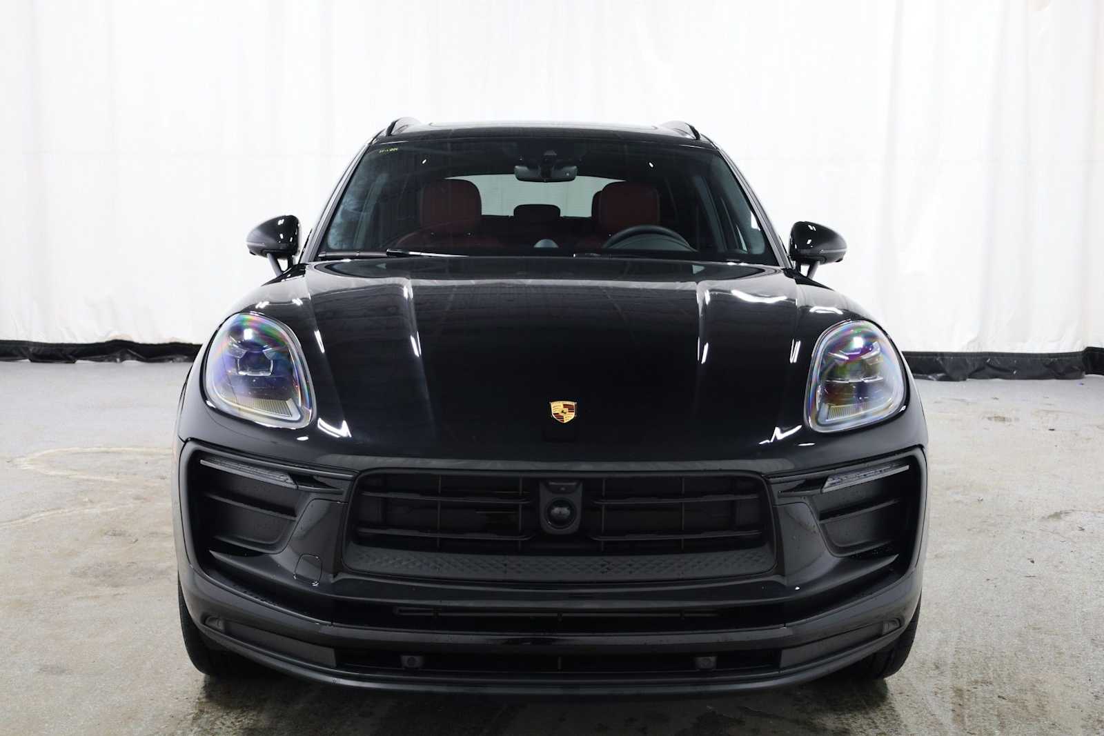 Thumbnail: 2025 Porsche Macan - 14