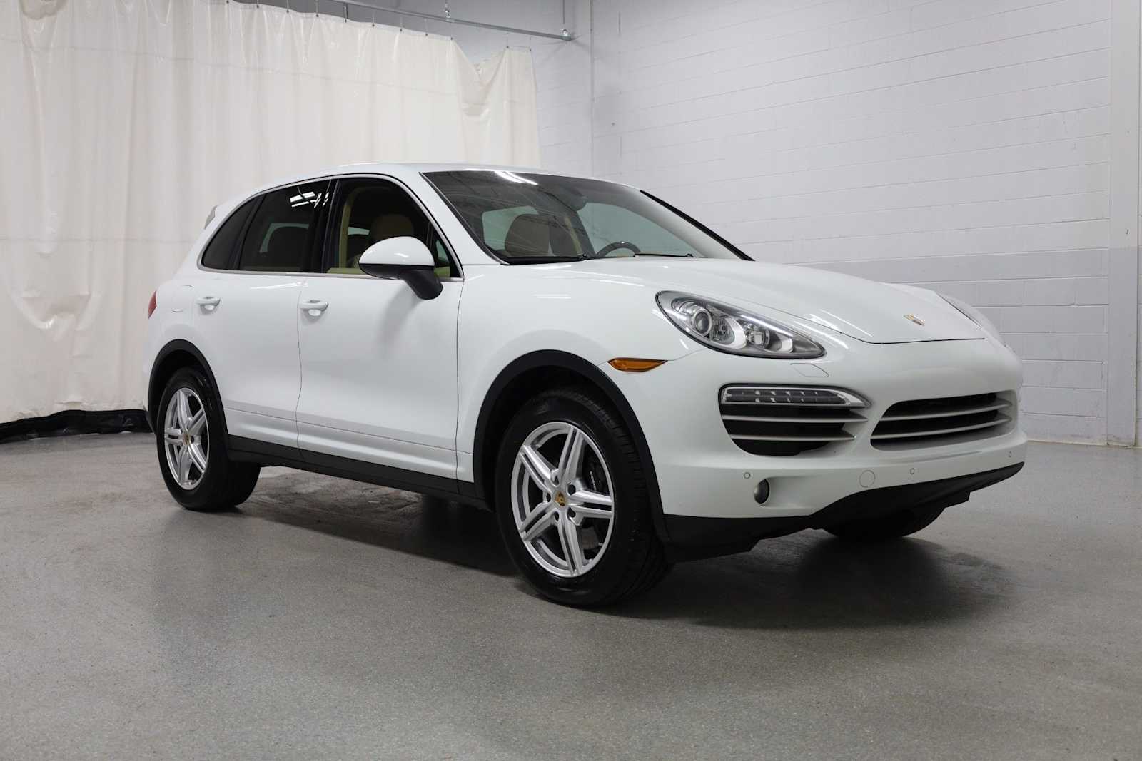 Thumbnail: 2014 Porsche Cayenne - 13