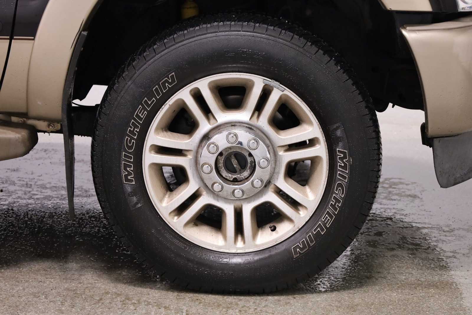 Thumbnail: 2014 Ford F-250 - 12