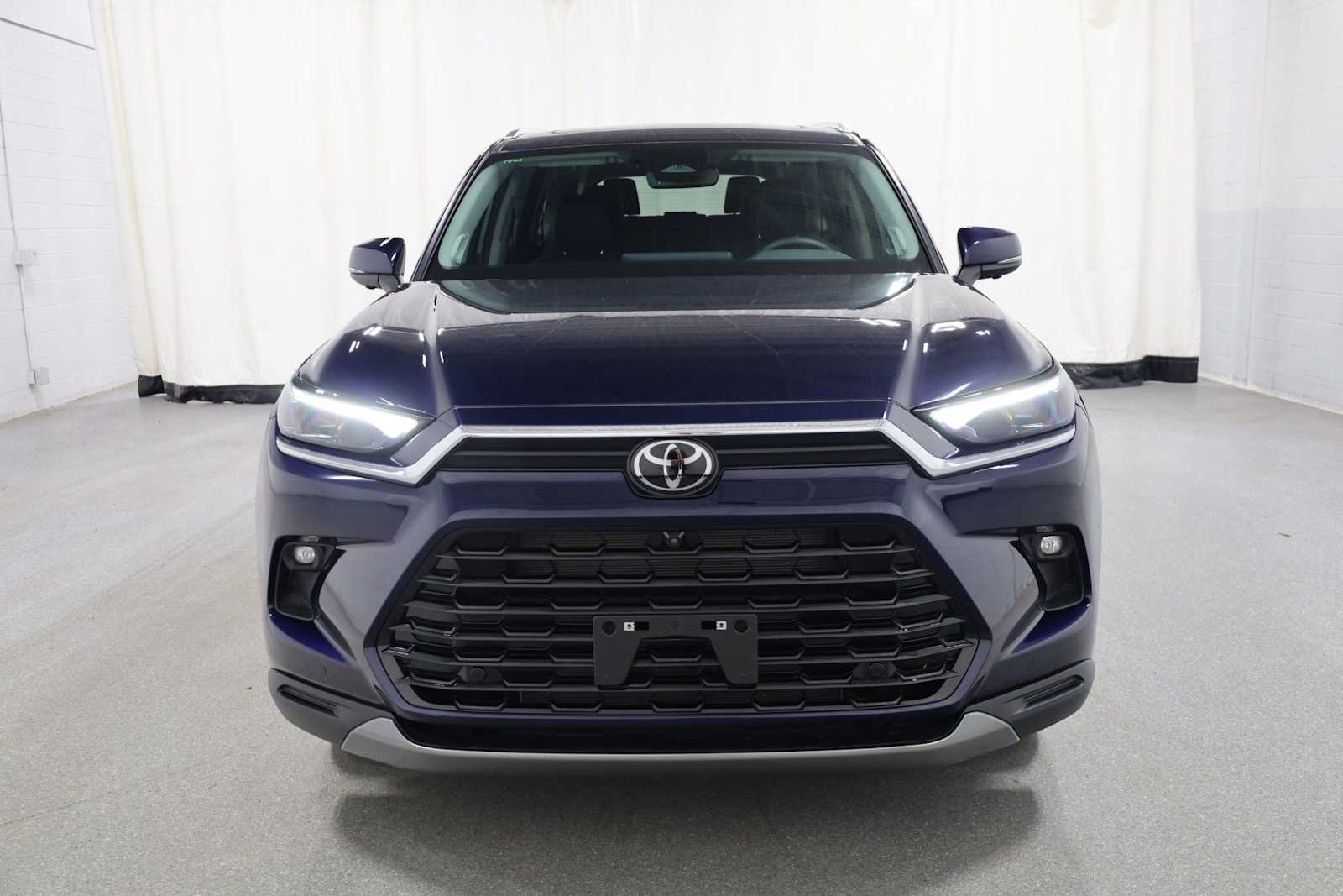 Thumbnail: 2024 Toyota Grand Highlander - 14