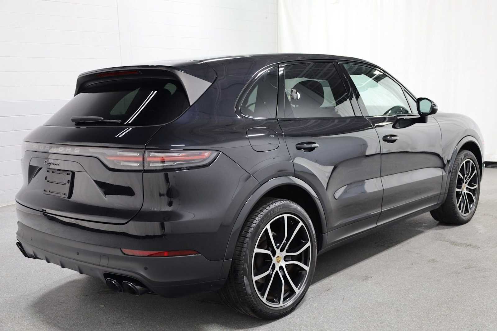 Thumbnail: 2022 Porsche Cayenne - 9