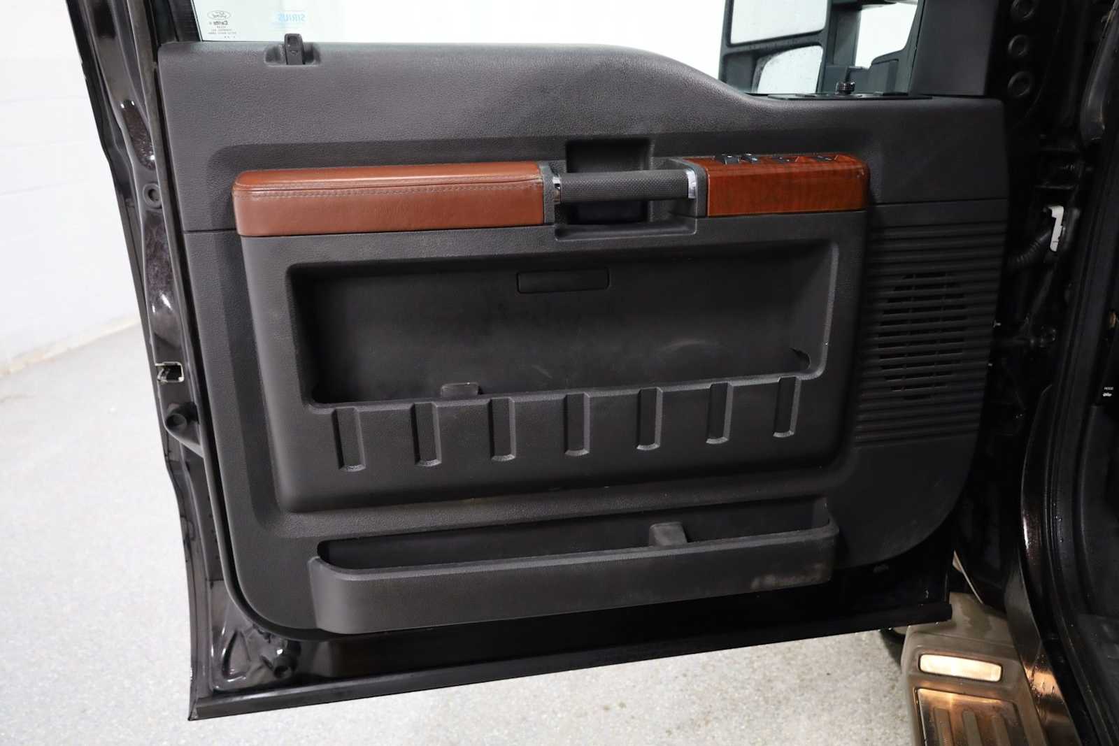 Thumbnail: 2014 Ford F-250 - 16