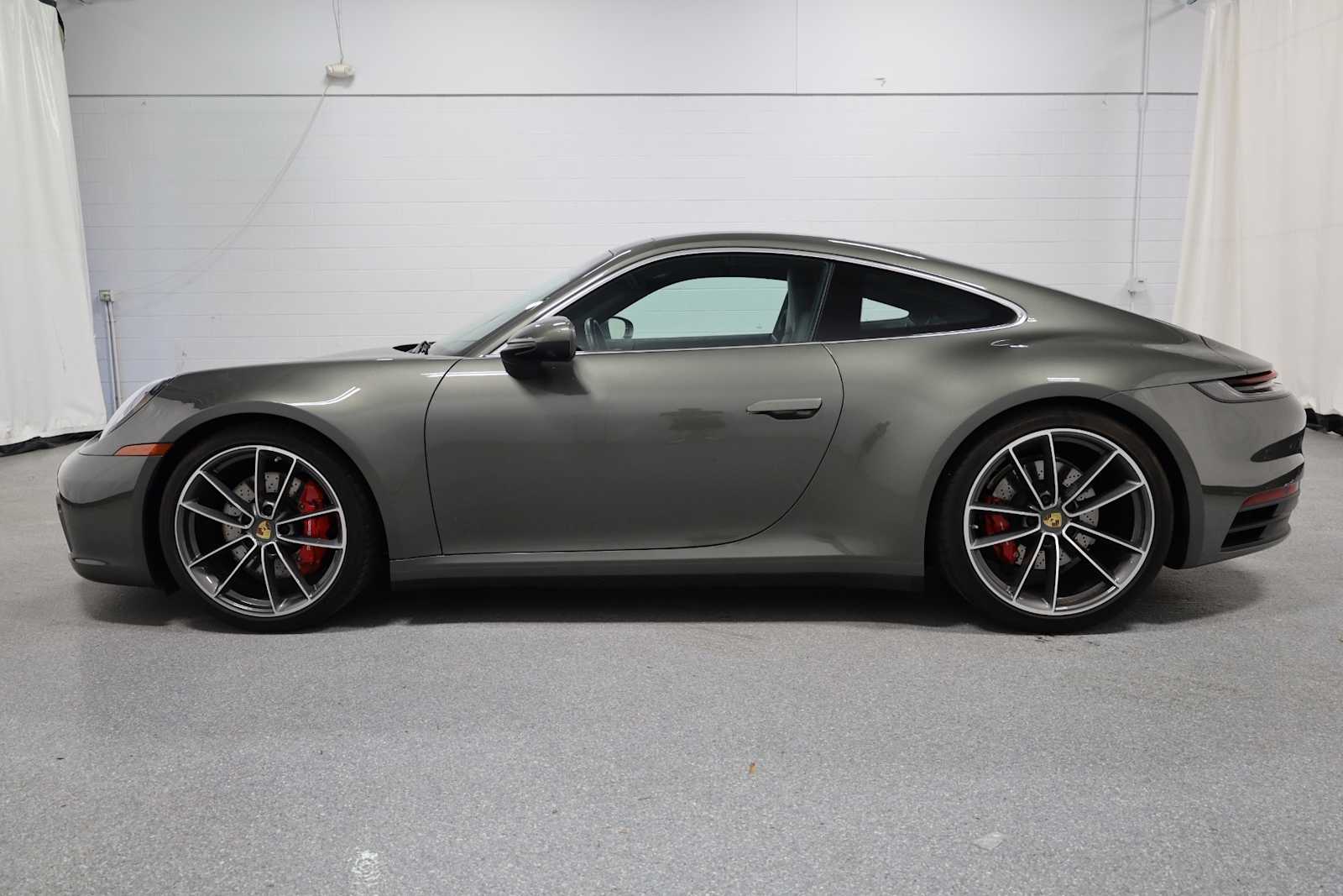 Thumbnail: 2022 Porsche 911 - 2