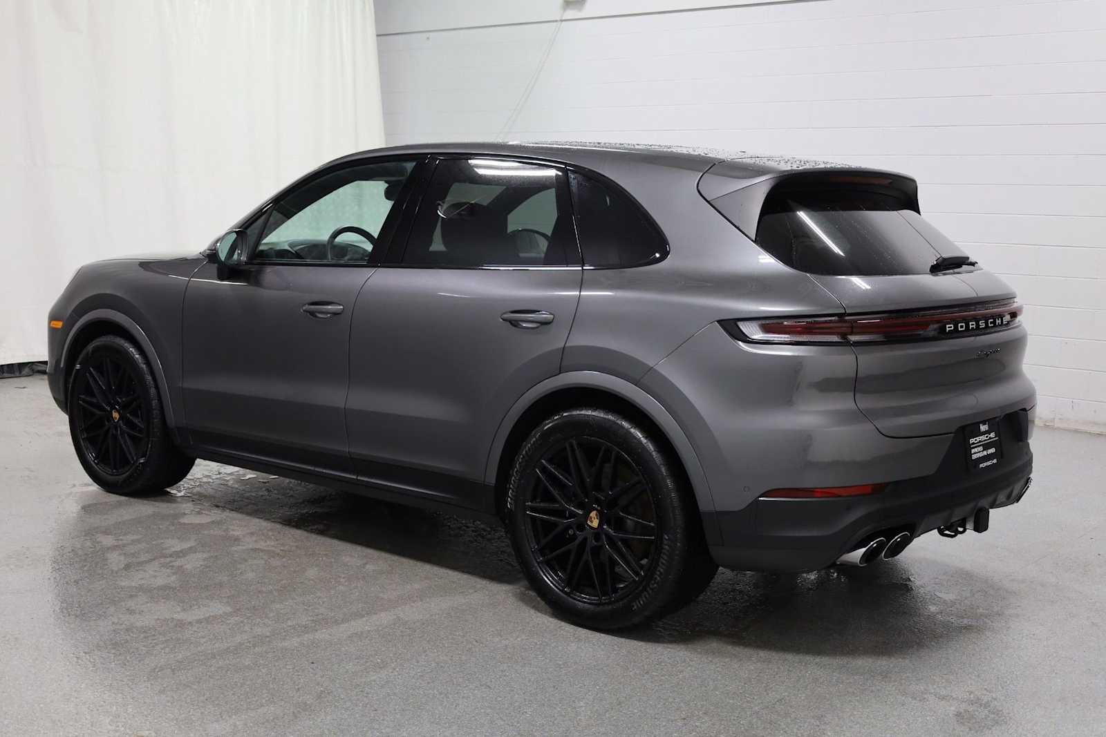 Thumbnail: 2025 Porsche Cayenne - 3