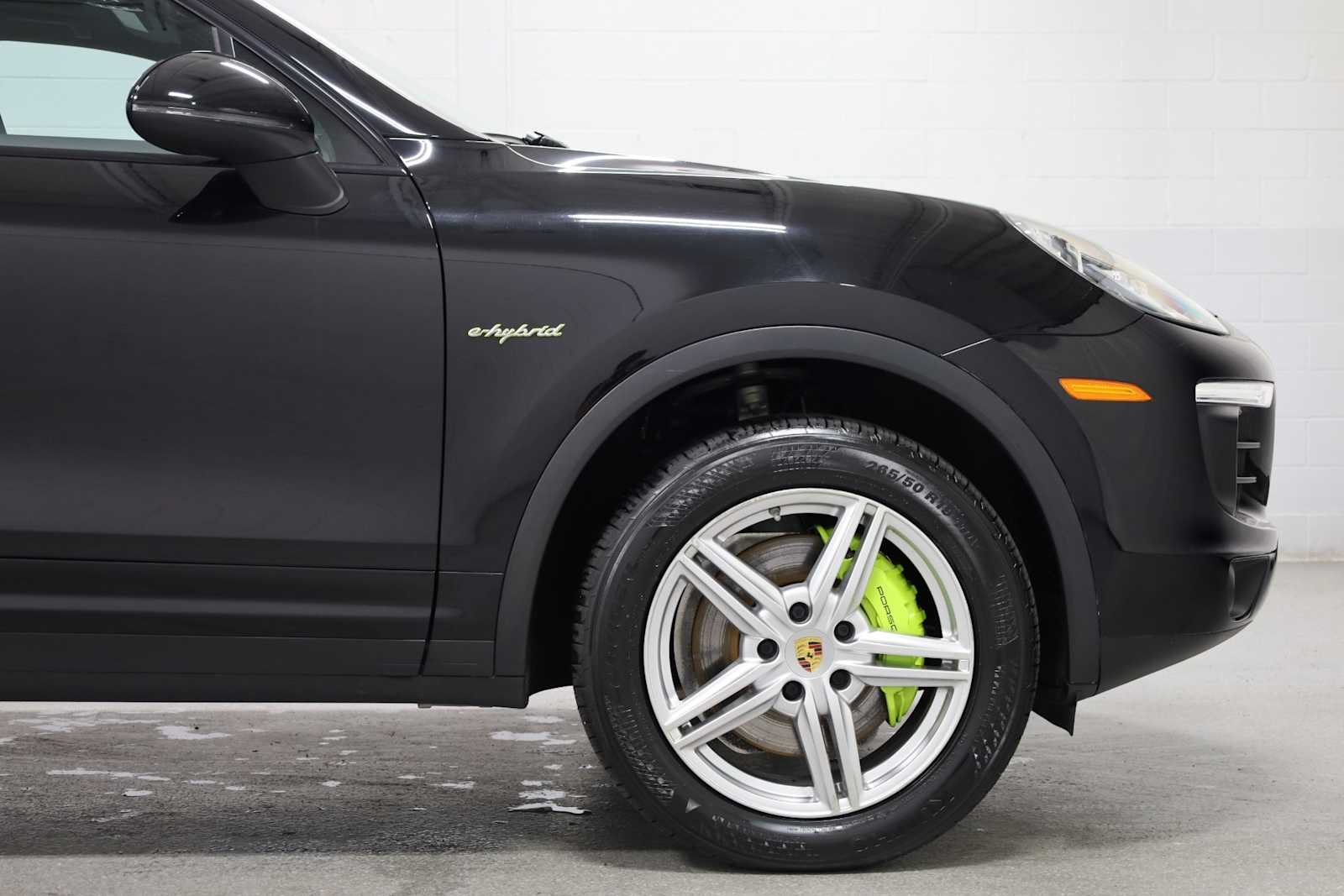Thumbnail: 2016 Porsche Cayenne - 11