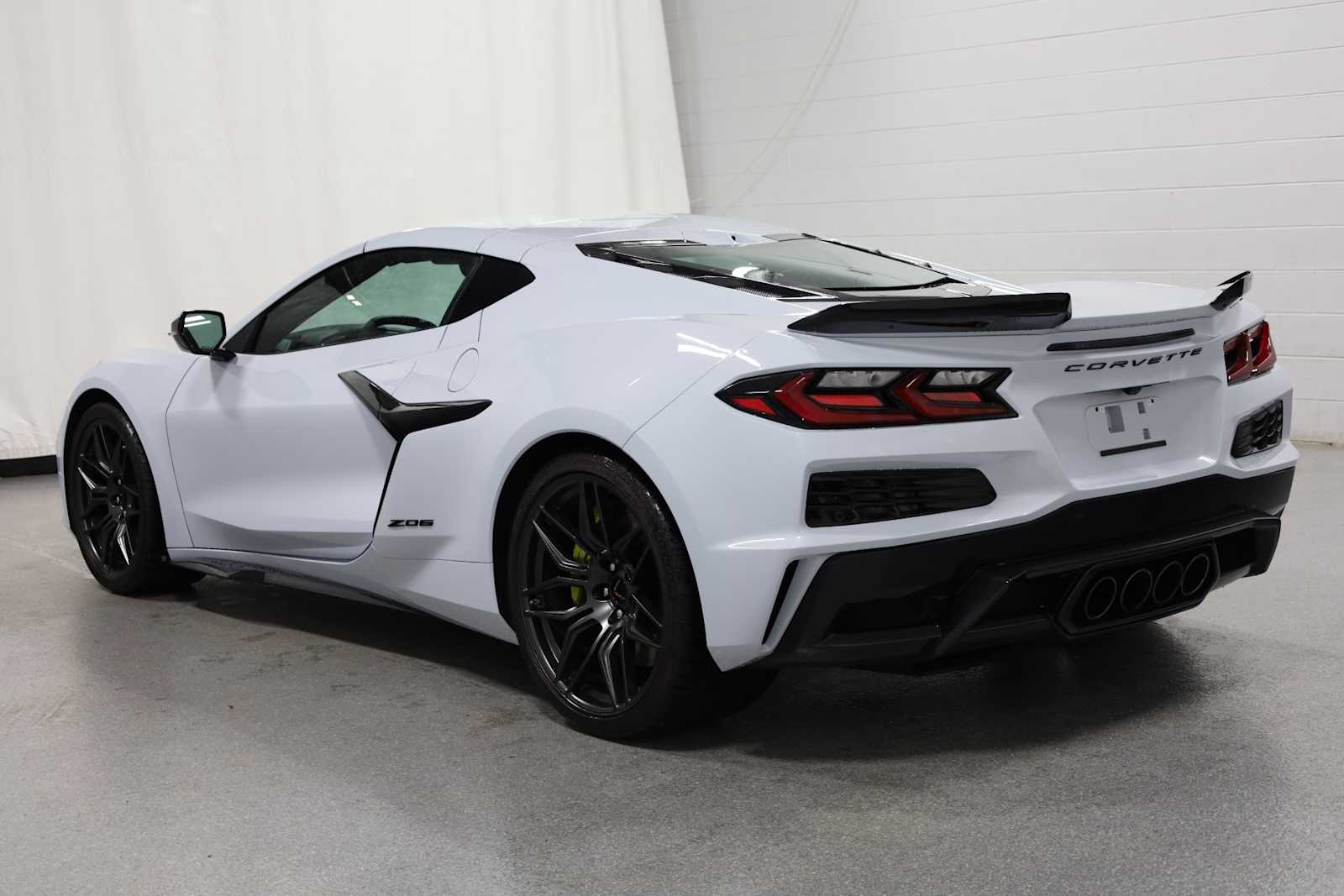 Thumbnail: 2024 Chevrolet Corvette - 3