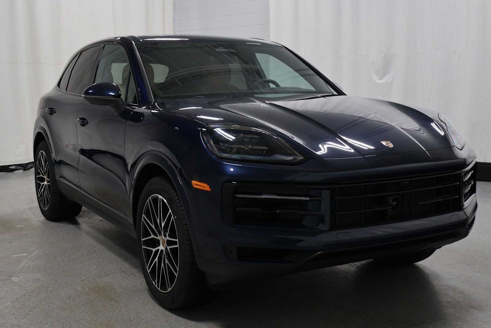 Thumbnail: 2026 Porsche Cayenne - 13