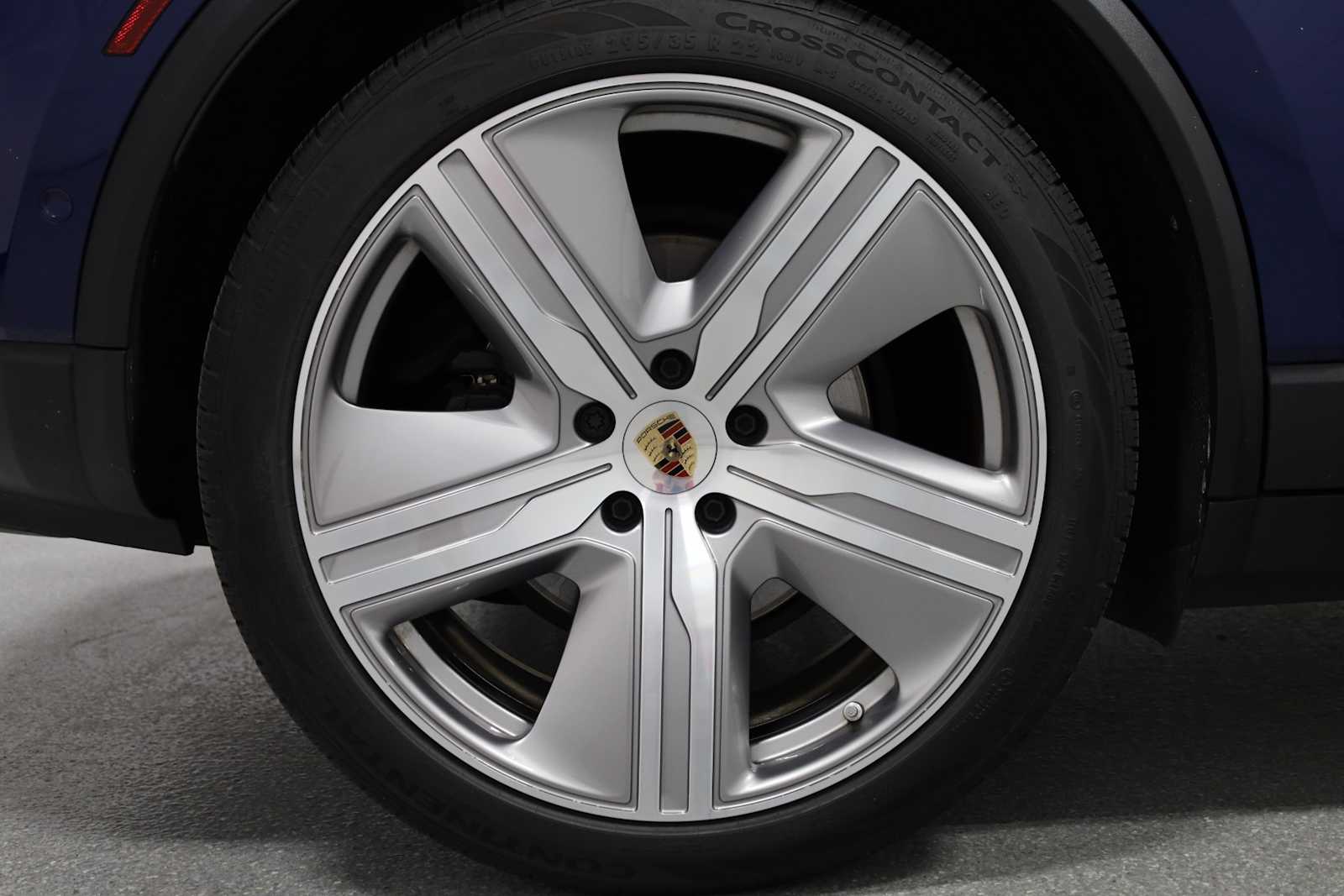Thumbnail: 2024 Porsche Macan - 38