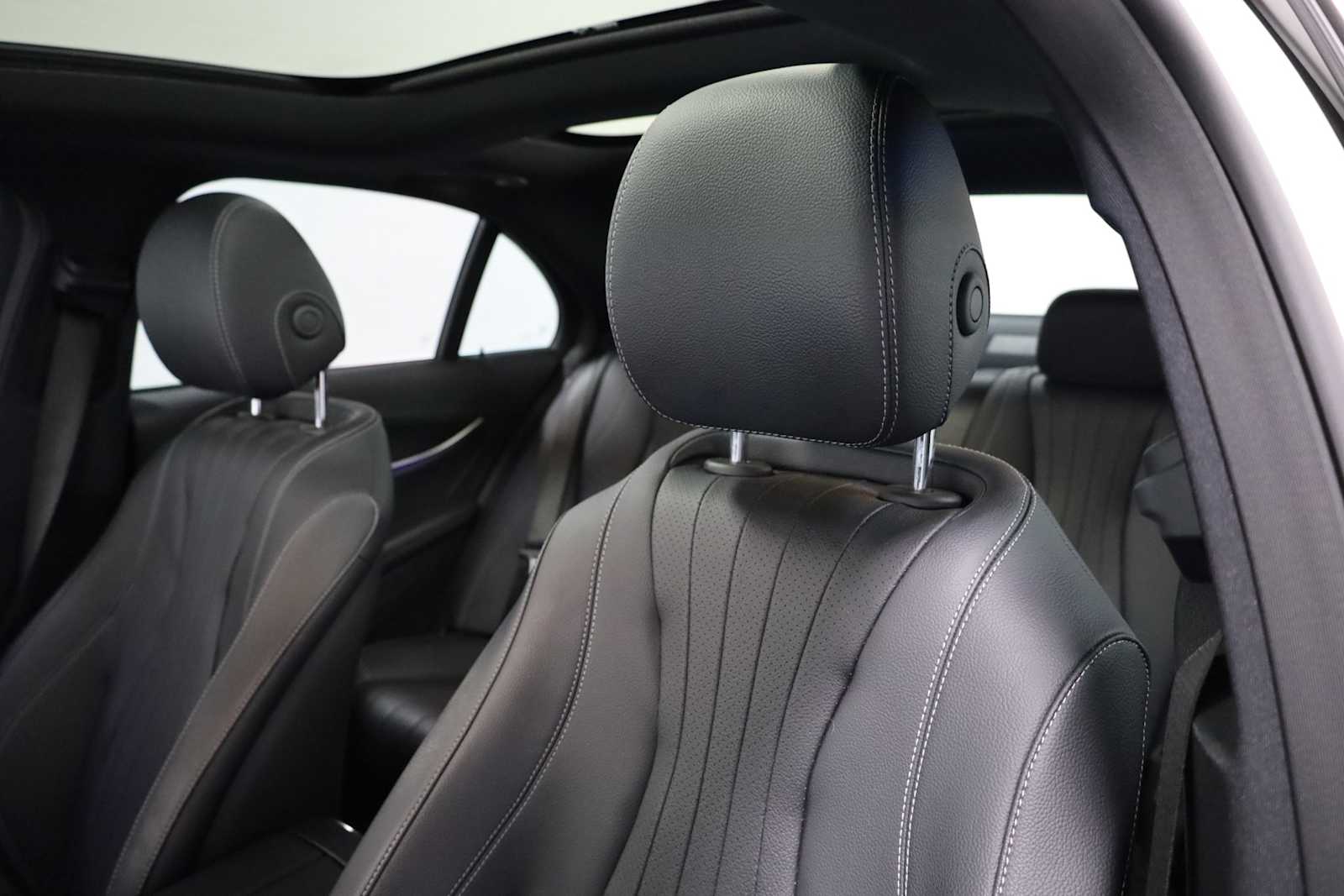 Thumbnail: 2023 Mercedes-Benz E-Class - 12