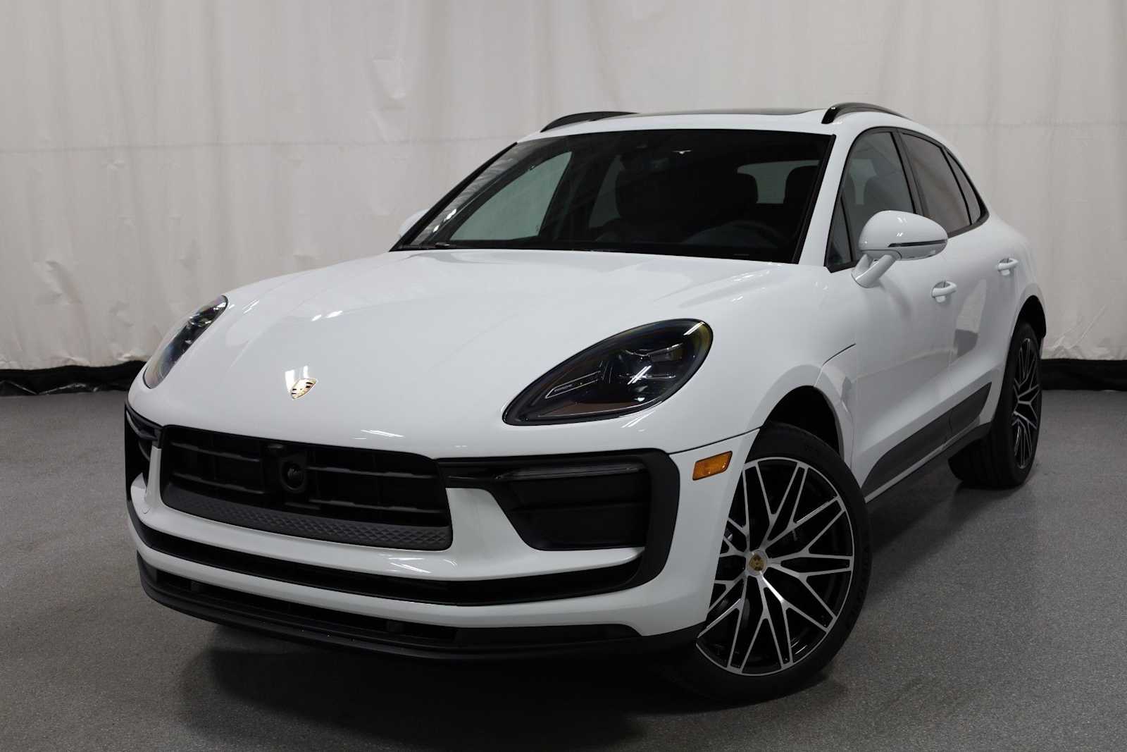 Thumbnail: 2026 Porsche Macan - 1