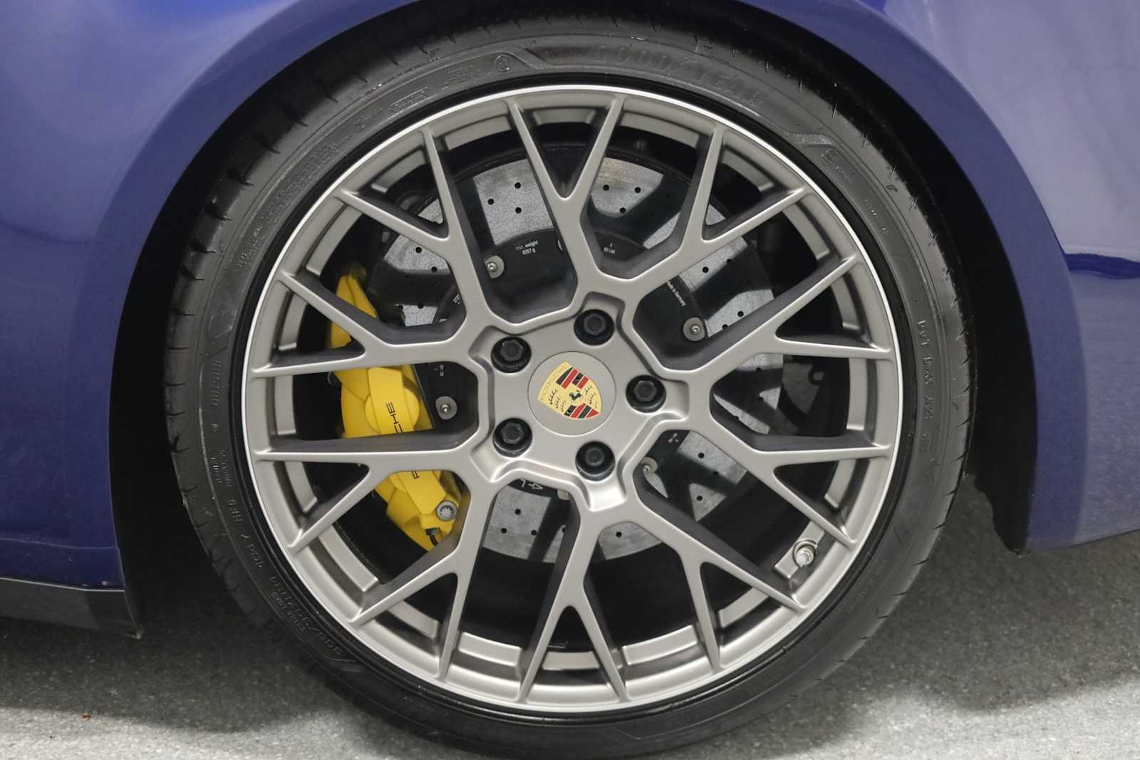 Thumbnail: 2020 Porsche 911 - 34
