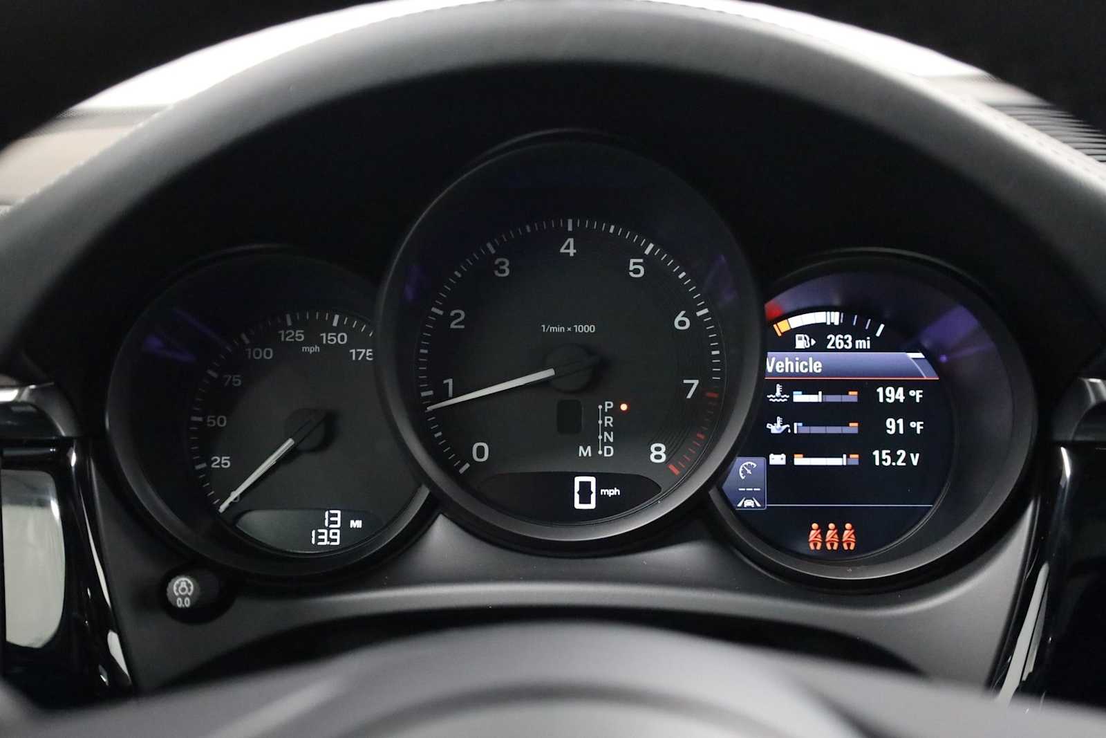 Thumbnail: 2026 Porsche Macan - 24