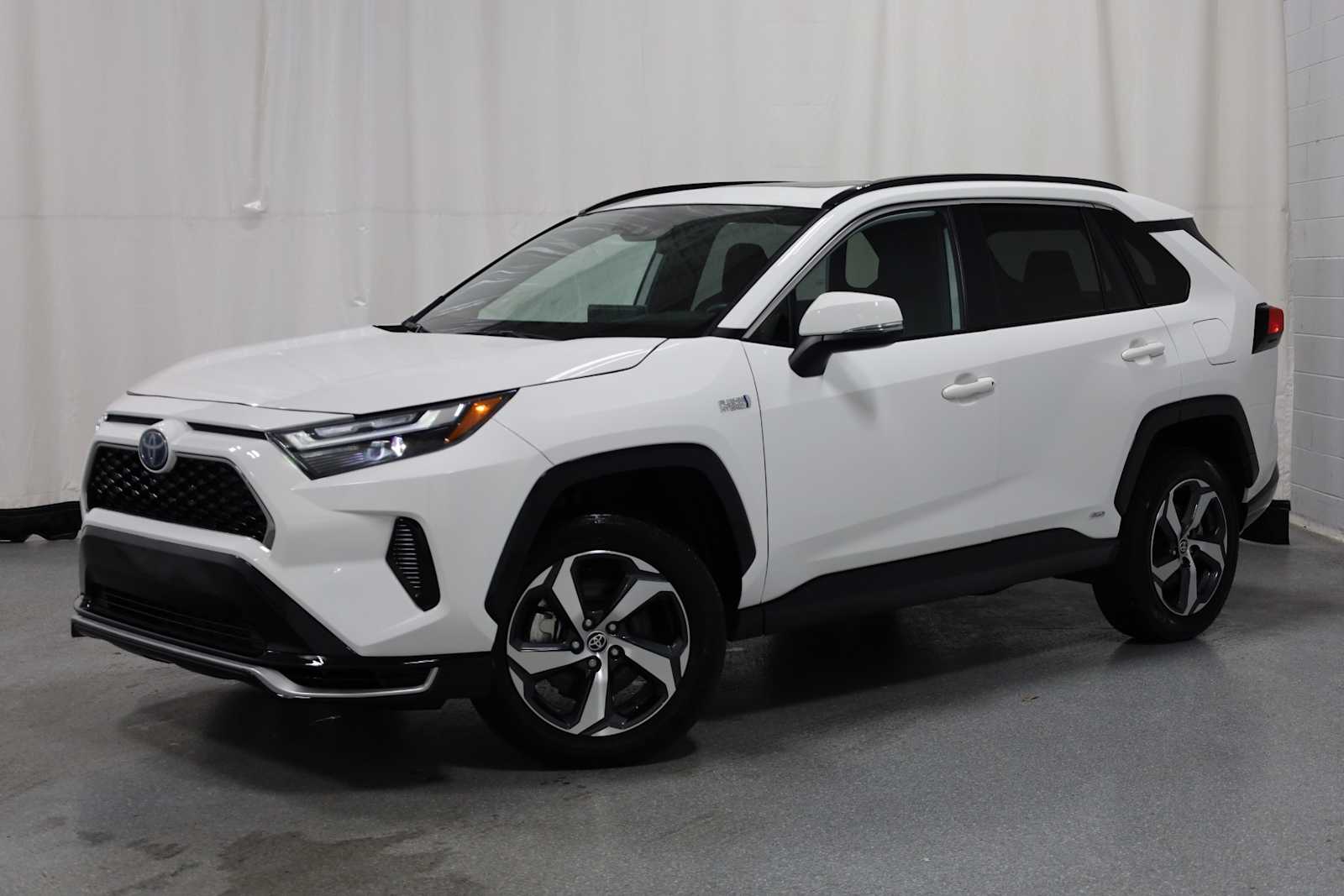 Thumbnail: 2024 Toyota RAV4 - 1