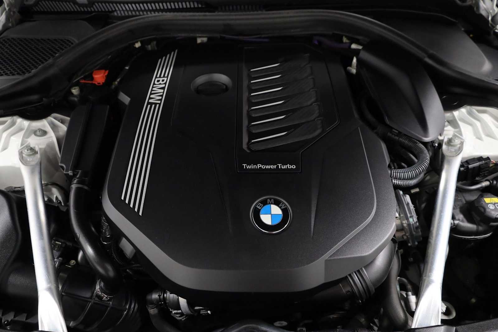 Thumbnail: 2022 BMW 5 Series - 40