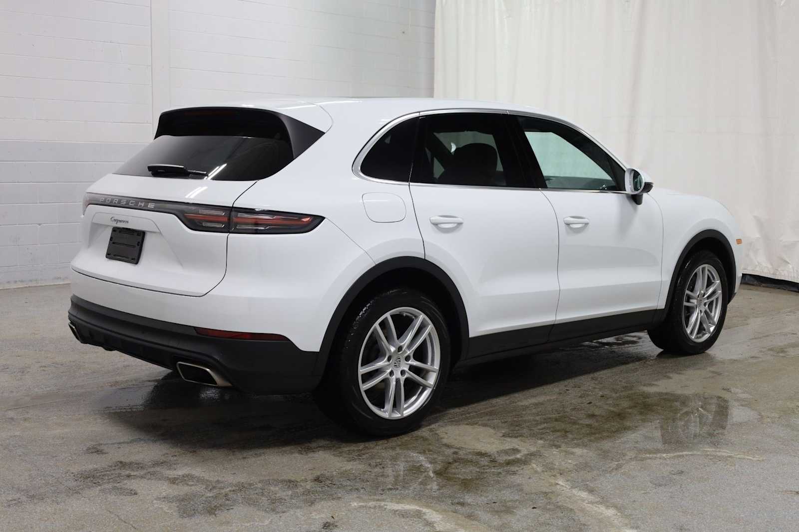 Thumbnail: 2023 Porsche Cayenne - 9