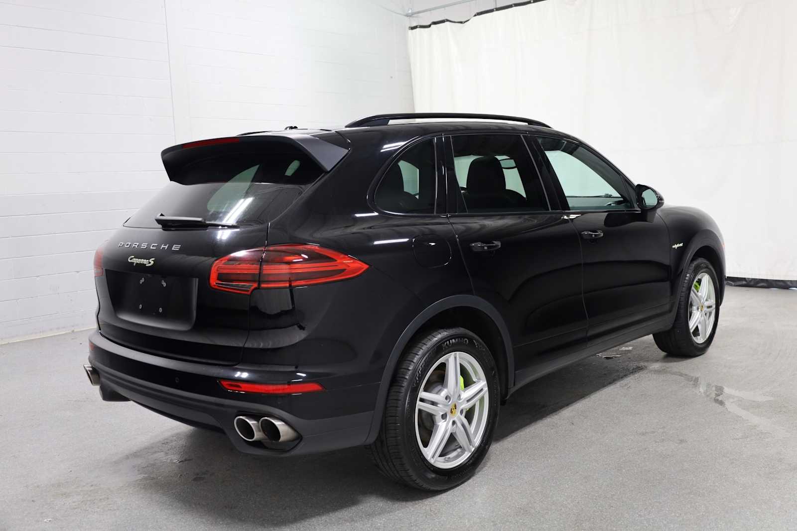 Thumbnail: 2016 Porsche Cayenne - 9