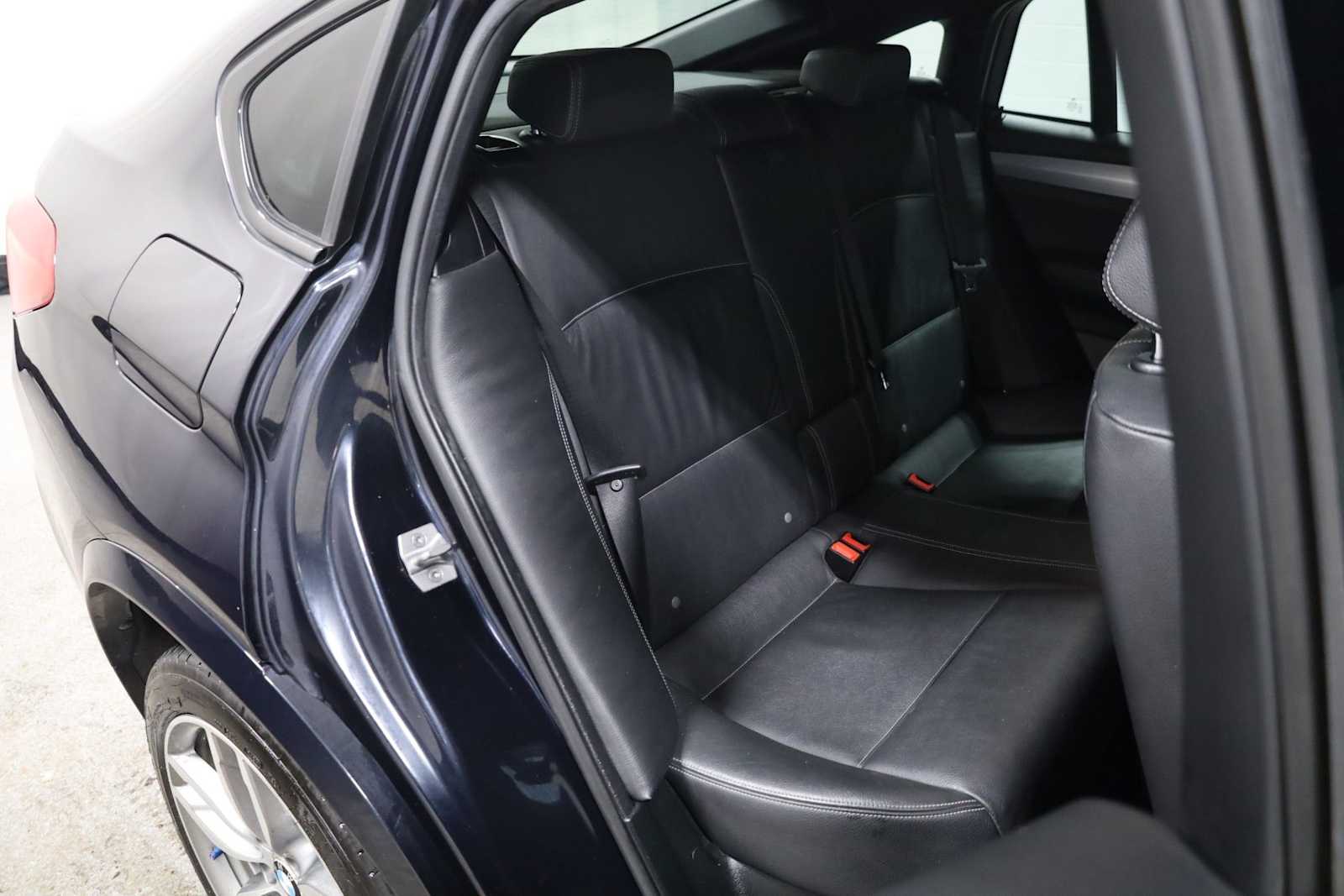 Thumbnail: 2017 BMW X4 - 34