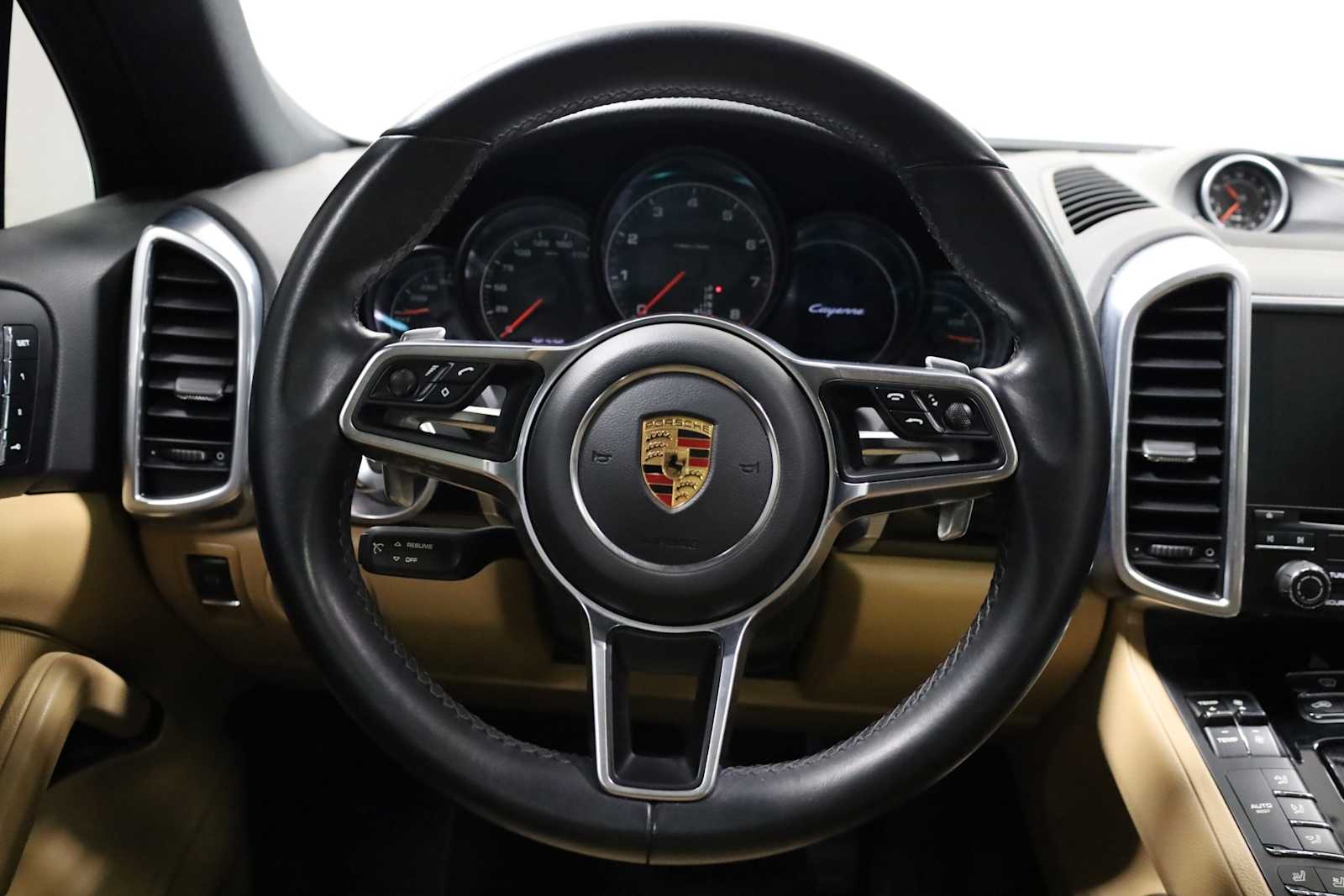 Thumbnail: 2018 Porsche Cayenne - 25