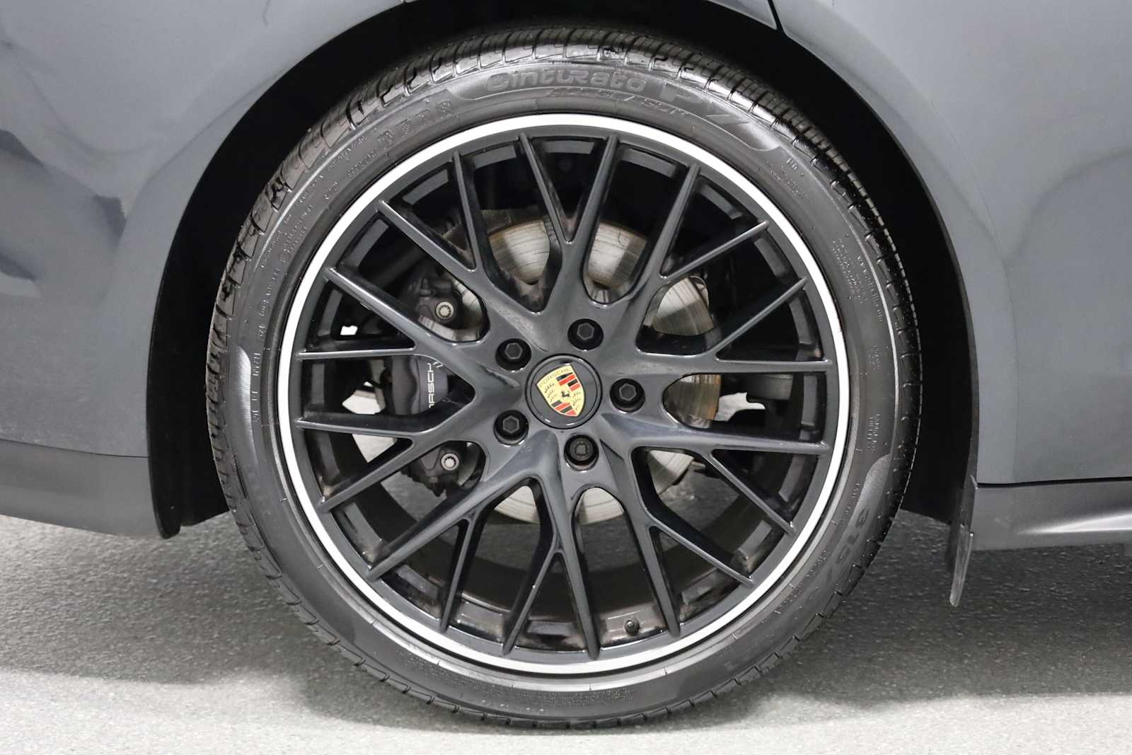 Thumbnail: 2023 Porsche Panamera - 38