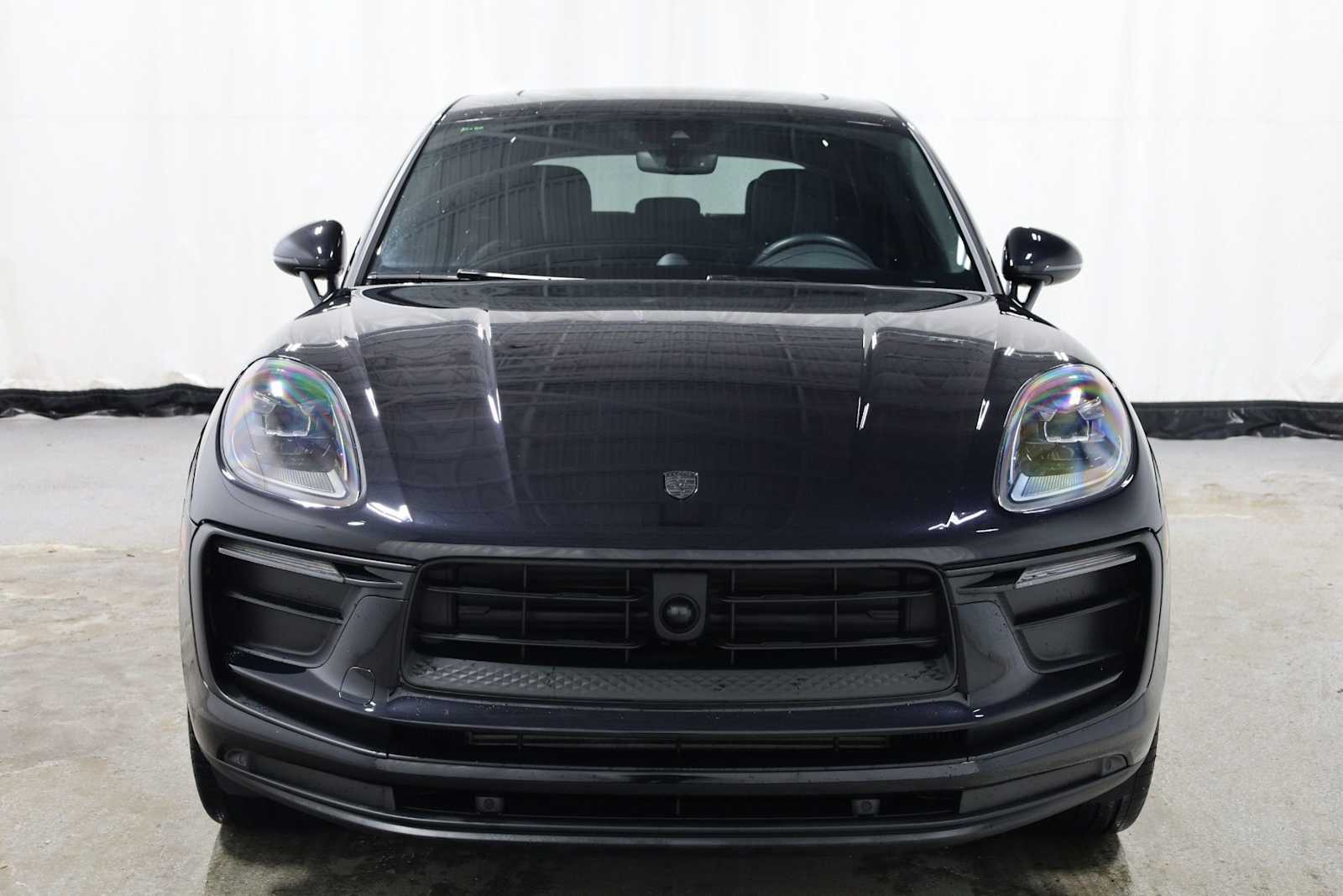 Thumbnail: 2023 Porsche Macan - 14