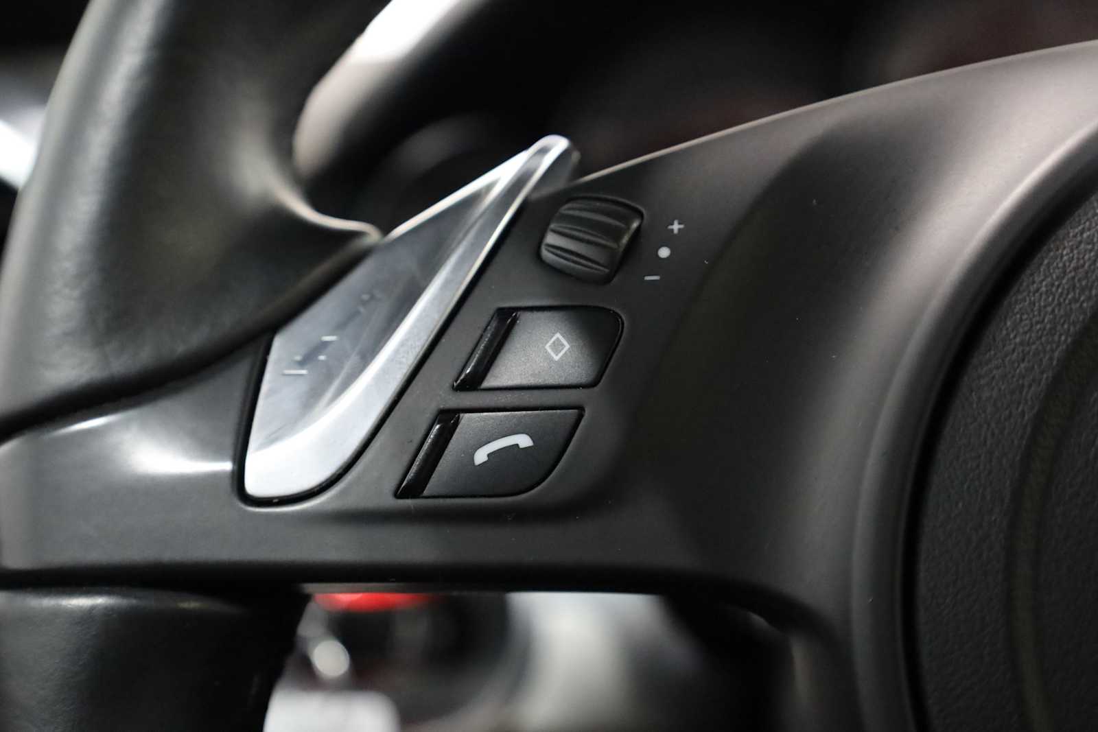 Thumbnail: 2014 Porsche Cayenne - 26