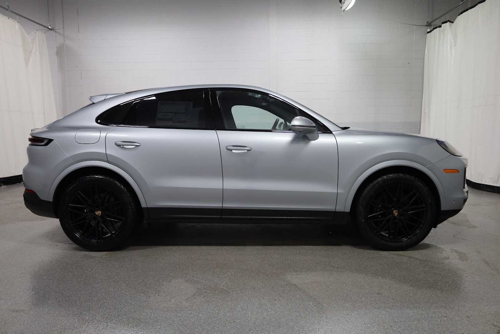 Thumbnail: 2026 Porsche  - 10