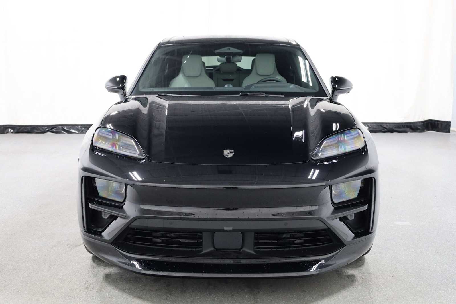 Thumbnail: 2025 Porsche Macan - 14
