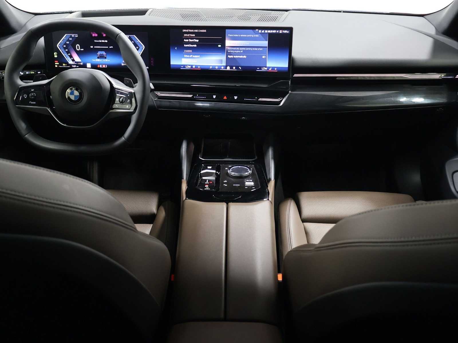 Thumbnail: 2024 BMW 5 Series - 24